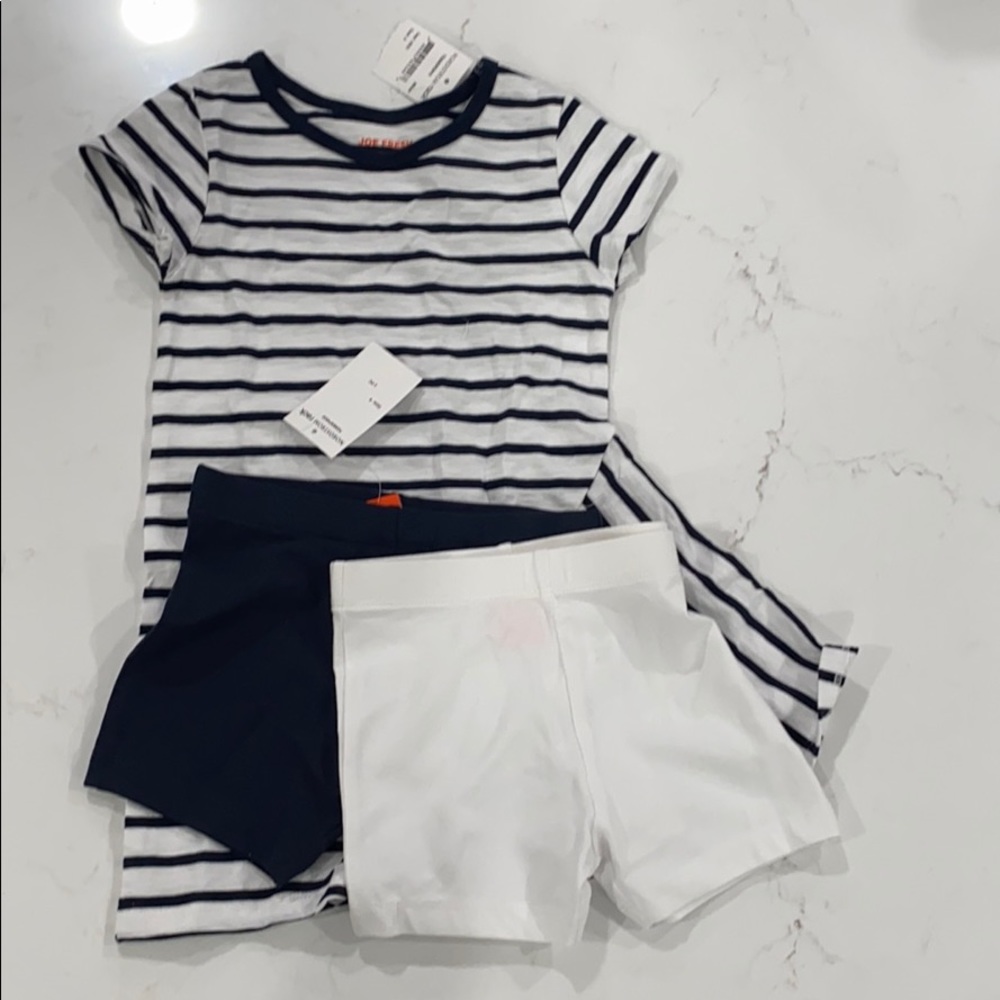 Joe fresh Toddler dress w/ shorts, size 4 NWT